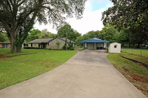 3804 Shady Ln, Santa Fe, TX 77517
