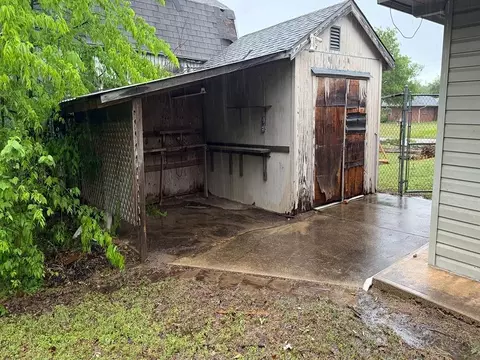 Exterior - 2302 Kent St, Bryan, TX 77802 photo 2 of 7
