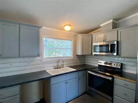 Kitchen - 287 Pine Ln, Onalaska, TX 77360 photo 4 of 4