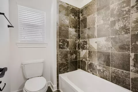 Bath - 19911 Valkyrie Dr, Spring, TX 77379 photo 6 of 6
