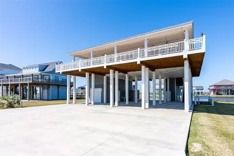 3733 Biscayne Beach Rd, Port Bolivar, TX 77650