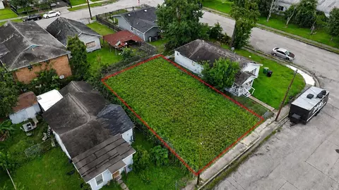 5537 Margarita St, Houston, TX 77020