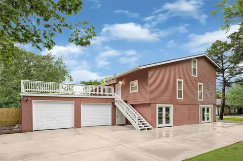 3302 Prairie Dr, Dickinson, TX 77539