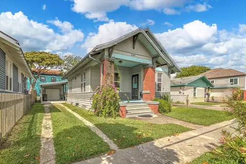 2407 37th St, Galveston, TX 77550