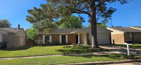24327 Broken Bow Ln, Hockley, TX 77447