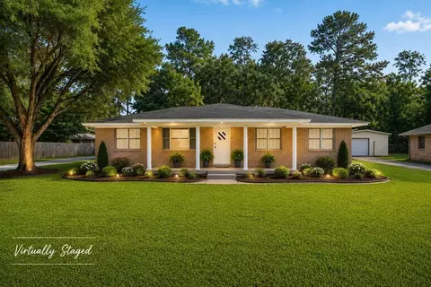 1303 Shadybrook Ln, Lufkin, TX 75904