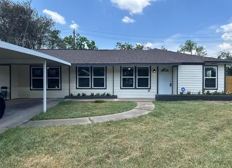 6059 Doulton Dr, Houston, TX 77033