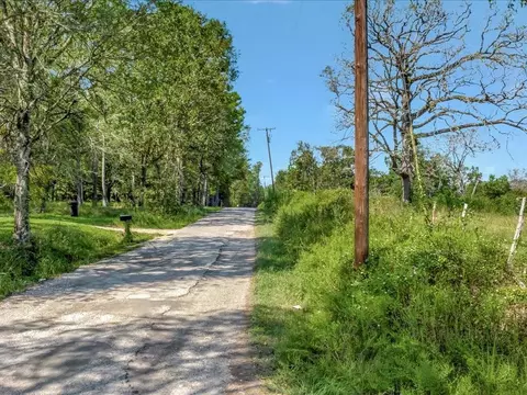 655 Sam Baird Rd, Lufkin, TX 75901