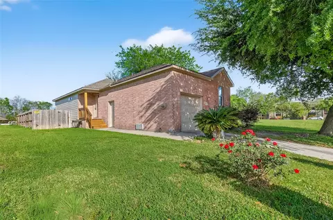 17111 Loch Raven Ln, Houston, TX 77060