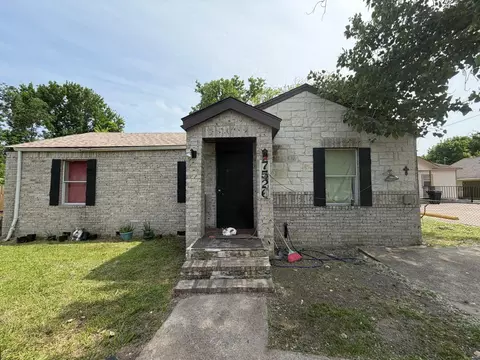 7526 Bywood St, Houston, TX 77028