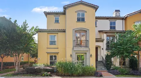 13 Laurelwood Dr, Houston, TX 77058