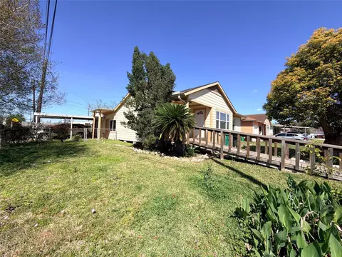 7703 Eden St, Houston, TX 77012