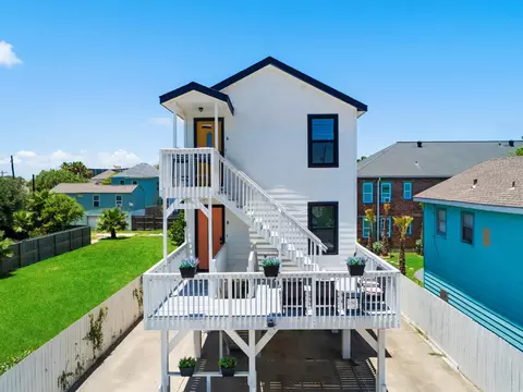 1910 Avenue O 12, Galveston, TX 77550