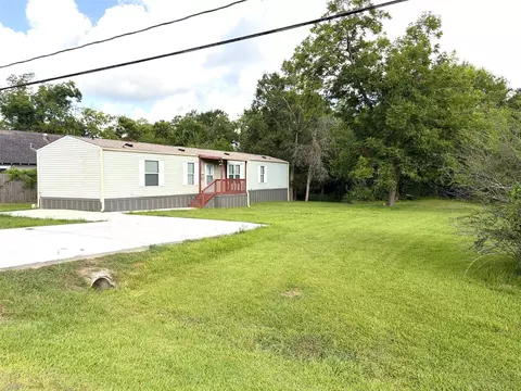 215 Live Oak St, Crosby, TX 77532