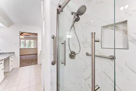 Bath - 723 Oder Ln, Houston, TX 77090 photo 2 of 5