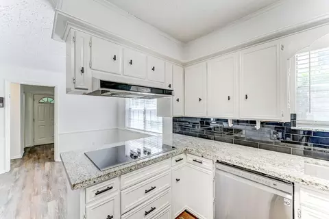 Kitchen - 723 Oder Ln, Houston, TX 77090 photo 4 of 7