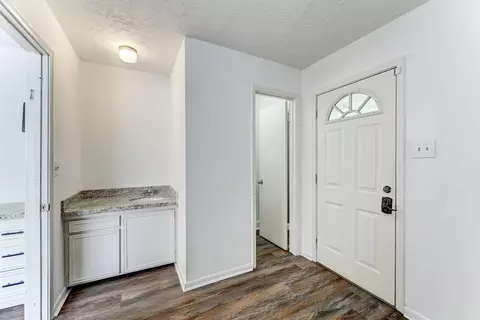 Entry Way - 723 Oder Ln, Houston, TX 77090 photo 5 of 5