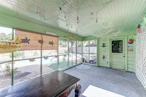 Exterior - 723 Oder Ln, Houston, TX 77090 photo 5 of 8