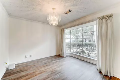 Living - 723 Oder Ln, Houston, TX 77090 photo 1 of 8