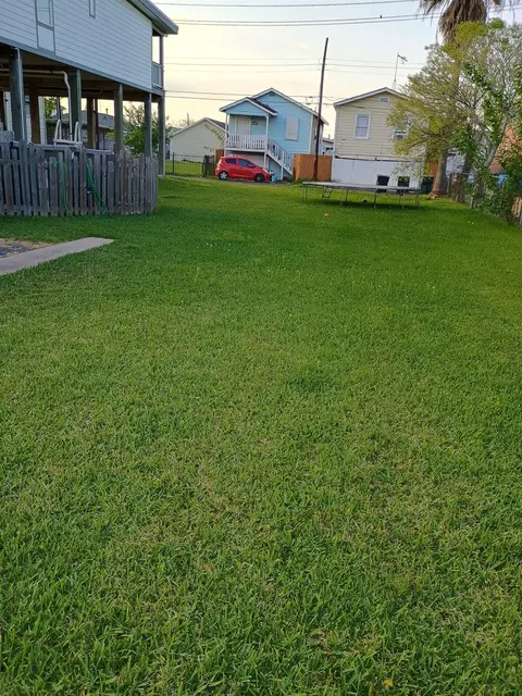 5016 12 Avenue M12, Galveston, TX 77551