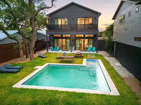 2854 Lakeshore Dr, Canyon Lake, TX 78133