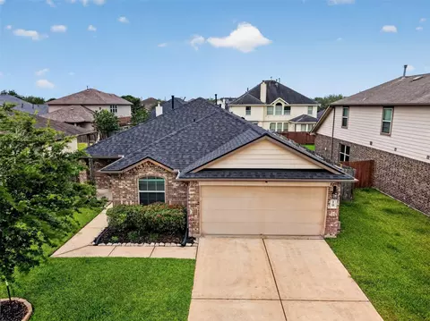 19 Rodeo Bend Dr, Manvel, TX 77578