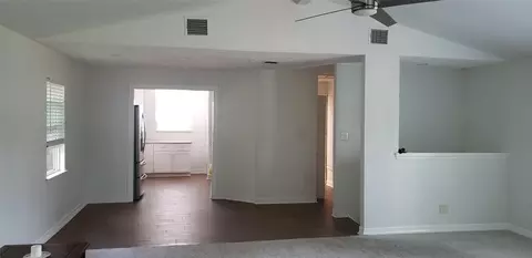 5047 Wood Loop, Conroe, TX 77306 photo 3