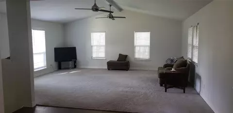 5047 Wood Loop, Conroe, TX 77306 photo 2