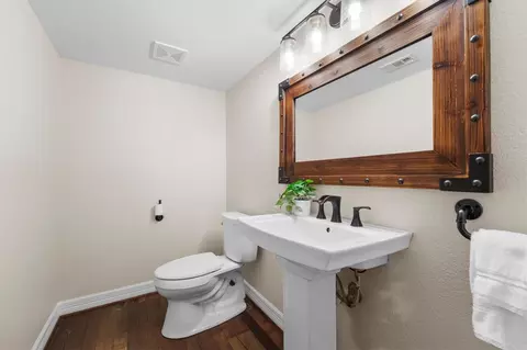Bath - 7119 Poole Rd, Spring, TX 77379 photo 1 of 5