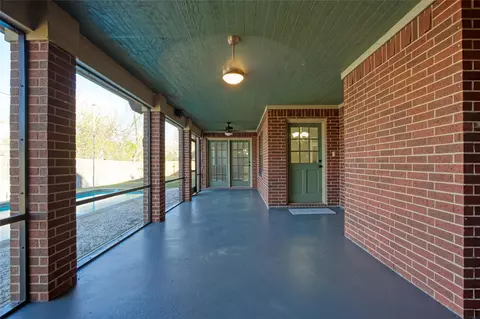 Exterior - 9 N Cay Ct, Angleton, TX 77515 photo 4 of 9