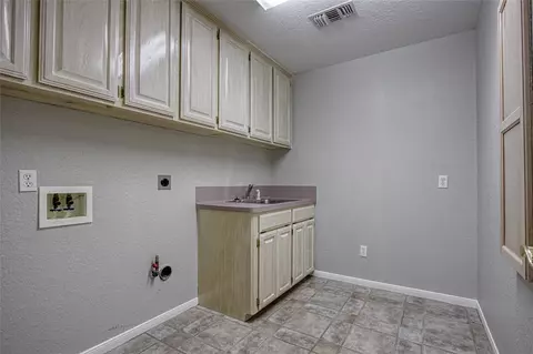 Other - 9 N Cay Ct, Angleton, TX 77515 photo 3 of 7