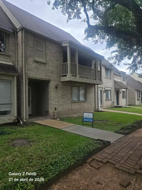 15534 Weldon Dr, Houston, TX 77032