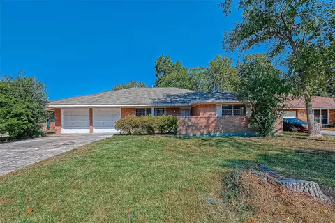 2946 Dragonwick Dr, Houston, TX 77045