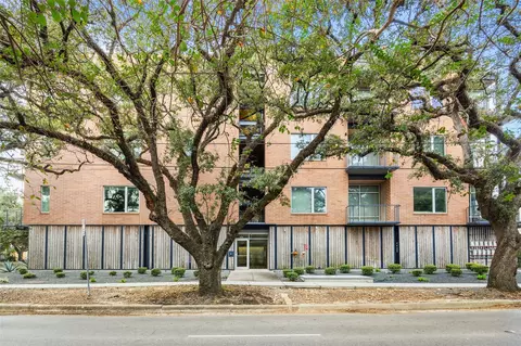 2410 Waugh Dr #3A, Houston, TX 77006