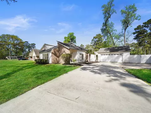 715 Saint Andrews Rd, Kingwood, TX 77339