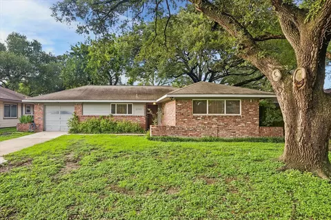 6140 Birdwood Rd, Houston, TX 77074