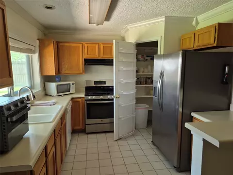 3707 Helen Lane Ln, Pearland, TX 77581