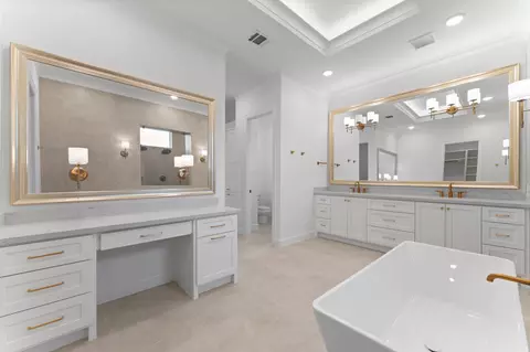 Bath - 24807 Pacific Dunes Ln, Spring, TX 77389 photo 2 of 7