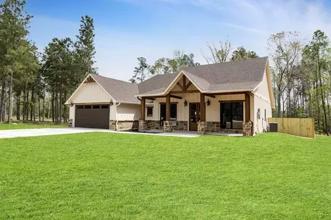 139 Bonfire Bnd, Livingston, TX 77351