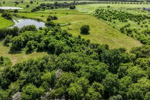 1554 Bluebonnet Ridge Dr, Chappell Hill, TX 77426