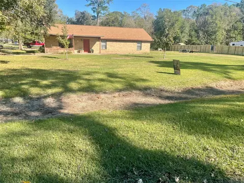 4902 Magnolia Ln, Old River-winfree, TX 77535
