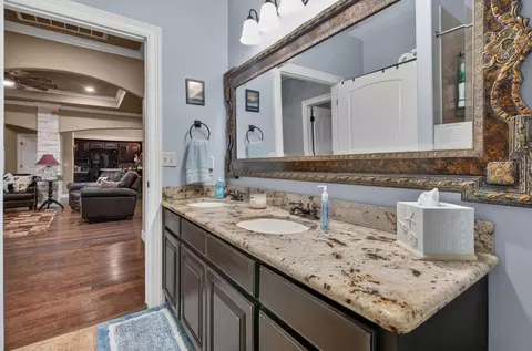 Bath - 1755 Mcbride Devillier Loop, Winnie, TX 77665 photo 3 of 4