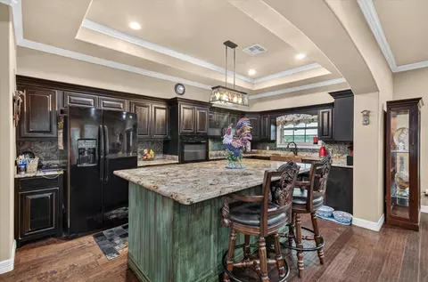 Kitchen - 1755 Mcbride Devillier Loop, Winnie, TX 77665 photo 1 of 2
