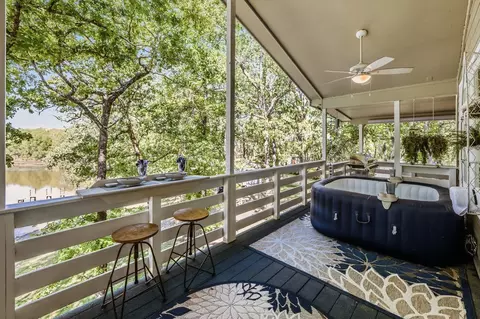 101 Tony Ln, Huntsville, TX 77320
