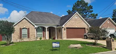 2125 Willowglen Dr, Beaumont, TX 77707