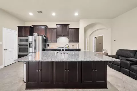 Kitchen - 27371 Pendleton Trace Dr, Spring, TX 77386 photo 3 of 3