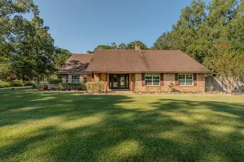 13470 Thousand Oaks Dr, Beaumont, TX 77713