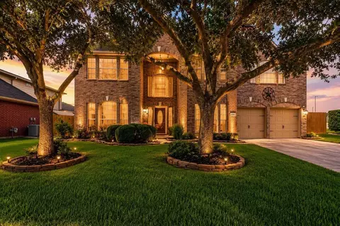 2710 Taos Trl, Deer Park, TX 77536