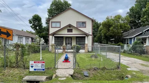 4010 Beggs St, Houston, TX 77009