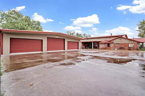 Exterior - 7438 Wright Rd, Houston, TX 77041 photo 5 of 8